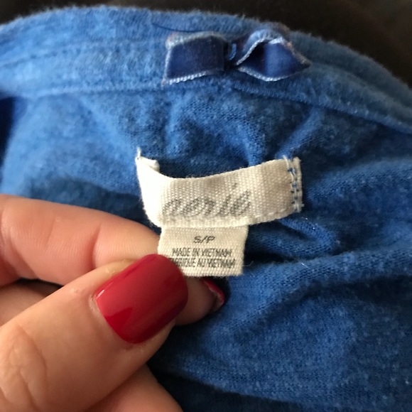 ⬇️$16 Aerie Long Sleeve T-shirt with Buttons - Picture 5 of 6